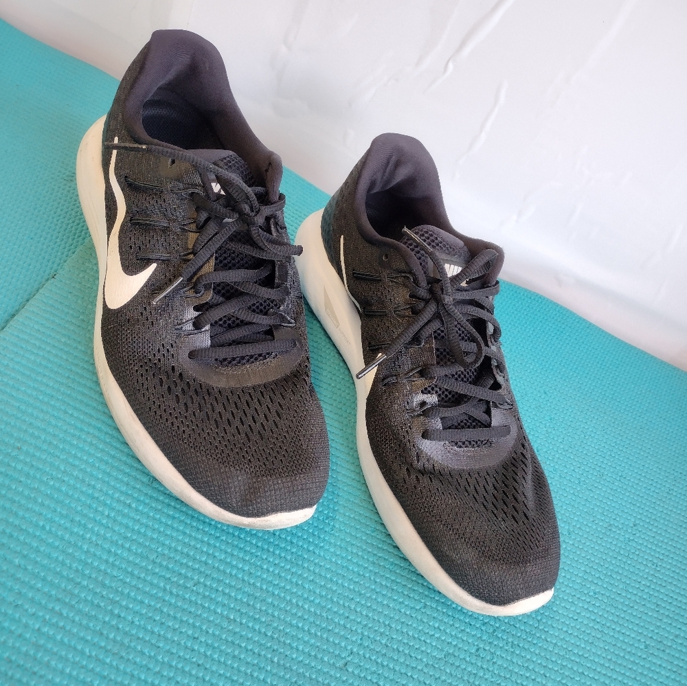 Nike Run Easy Men's Running Lunarlon Black Sneakers Lightweight 11.5